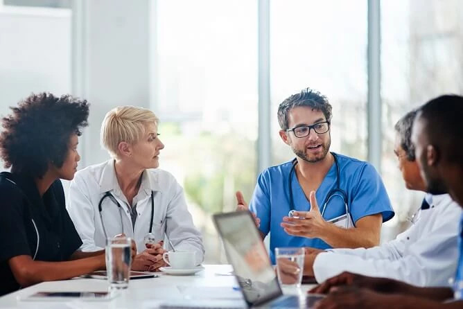 doctor-meeting doctor-meeting