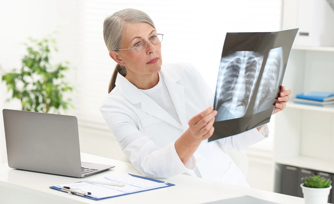 woman with pulmonary scan woman with pulmonary scan